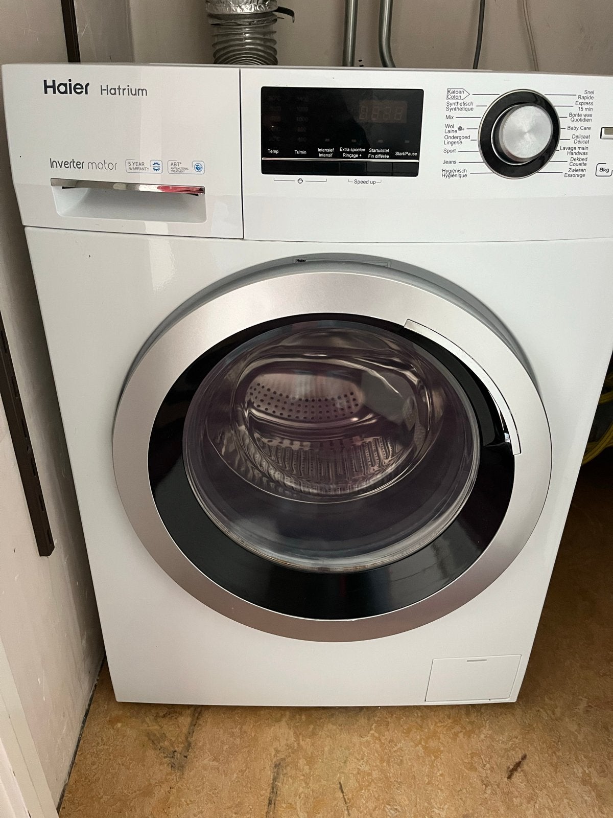 Haier Hatrium Wasmachine - In goede staat, Witgoed en Apparatuur, Ophalen, Gebruikt, Voorlader, 85 tot 90 cm