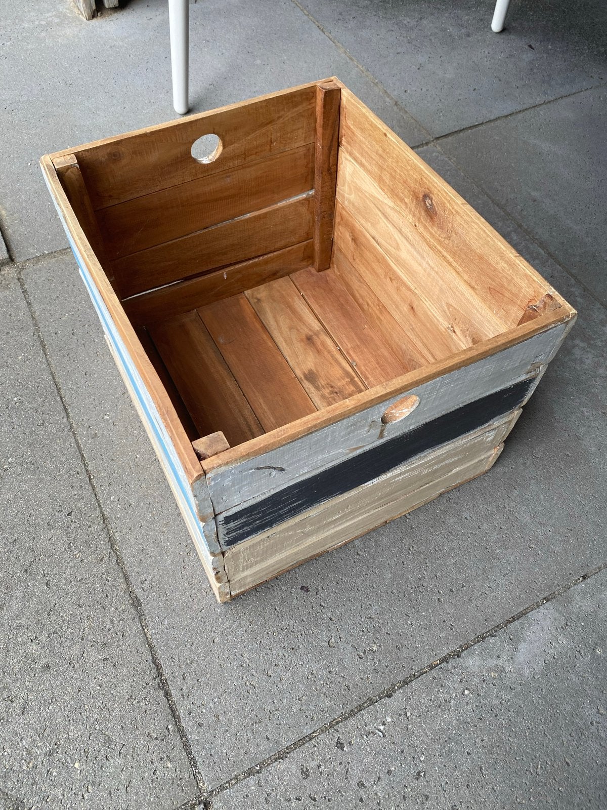 Houten krat met blauwe accenten, Ophalen, Minder dan 50 cm, Gebruikt, Minder dan 50 cm