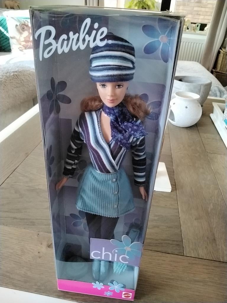 Barbie Chic Fashion Avenue pop in doos 1999 mattel, Kinderen en Baby's, Speelgoed | Poppen, Nieuw, Barbie, Ophalen of Verzenden