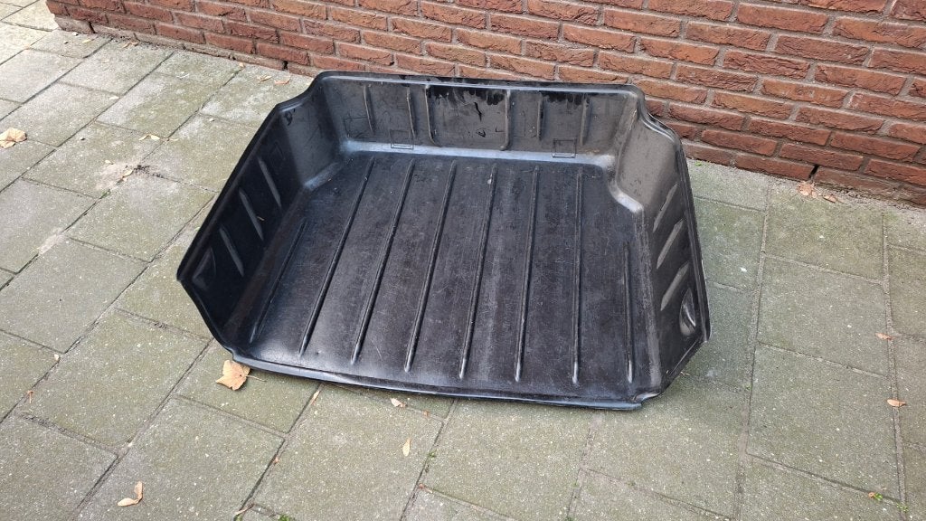 Mercedes W203 kofferbakschaal, Auto diversen, Ophalen, Zo goed als nieuw