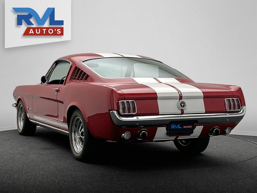 Ford USA Mustang 289 CI 1965 Fastback C-Code *Gerestaureerd*, Lederen bekleding, Achterwielaandrijving, Zwart, 4 stoelen