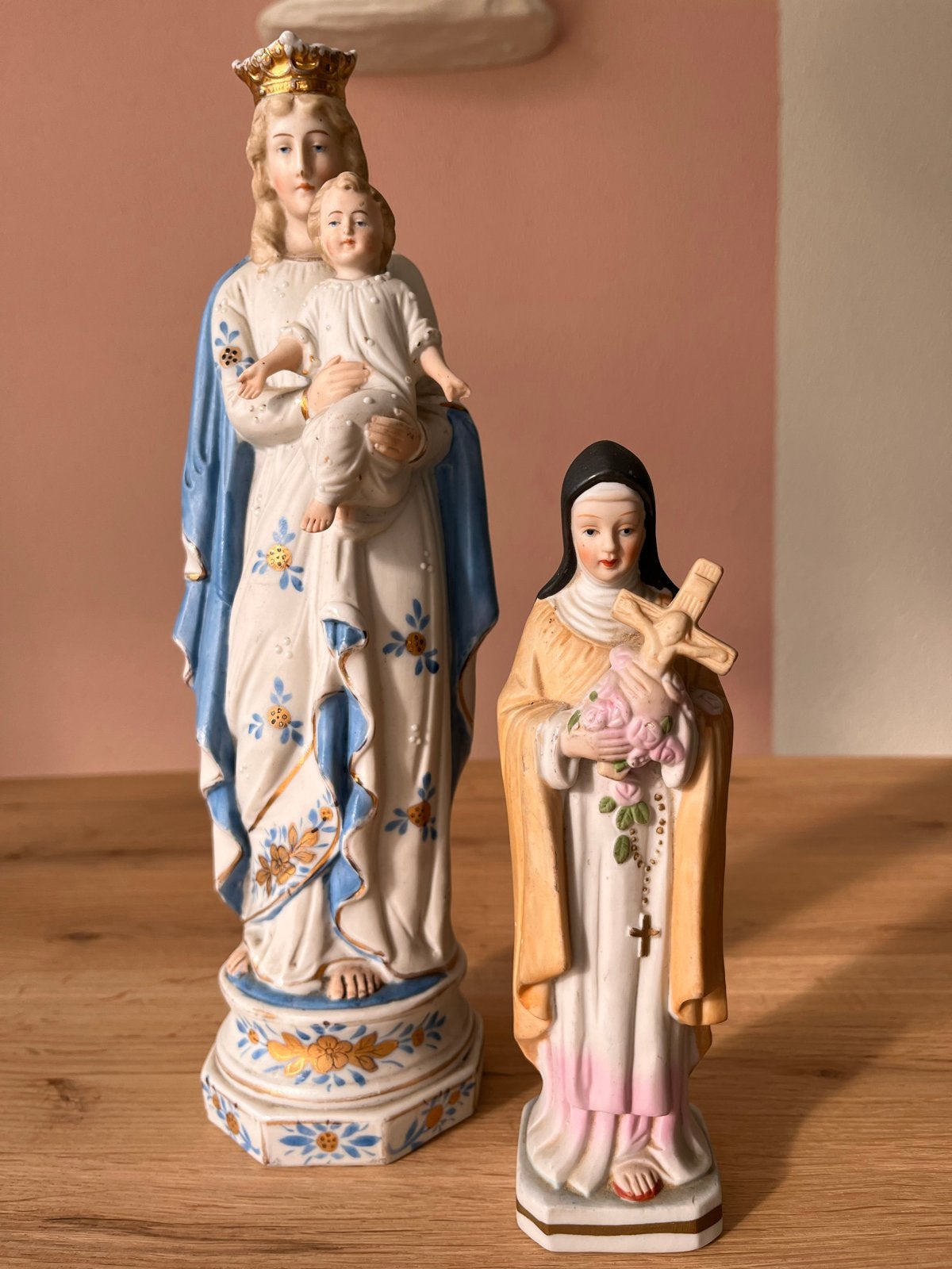 Set van 2 antieke religieuze beelden: Maria met kind en heil, Ophalen of Verzenden