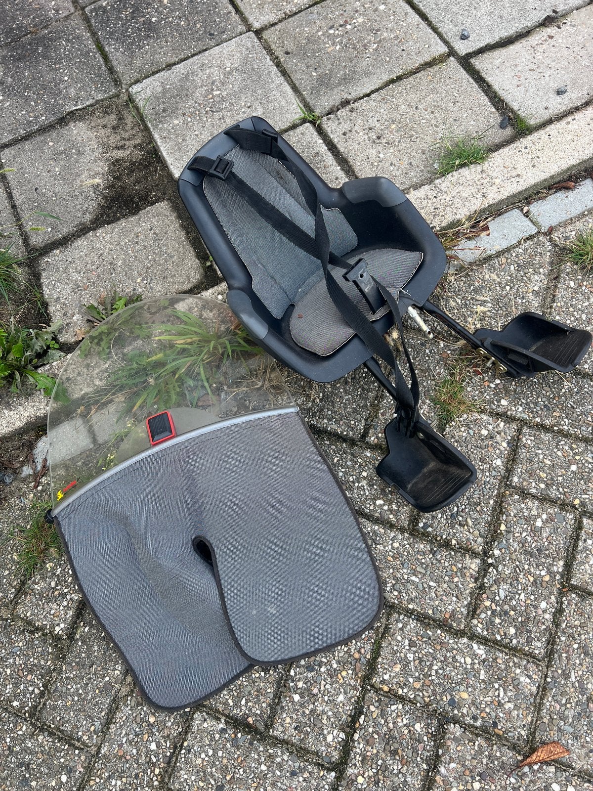 Bobike kinderstoeltje met windscherm, Fietsen en Brommers, Ophalen, Gebruikt, Voorzitje, Voetsteuntjes