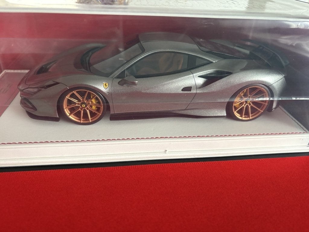 1:18 D&G (Davis and Giovanni) F8 novitec 2 colors, Verzenden, Nieuw, Auto, Overige merken