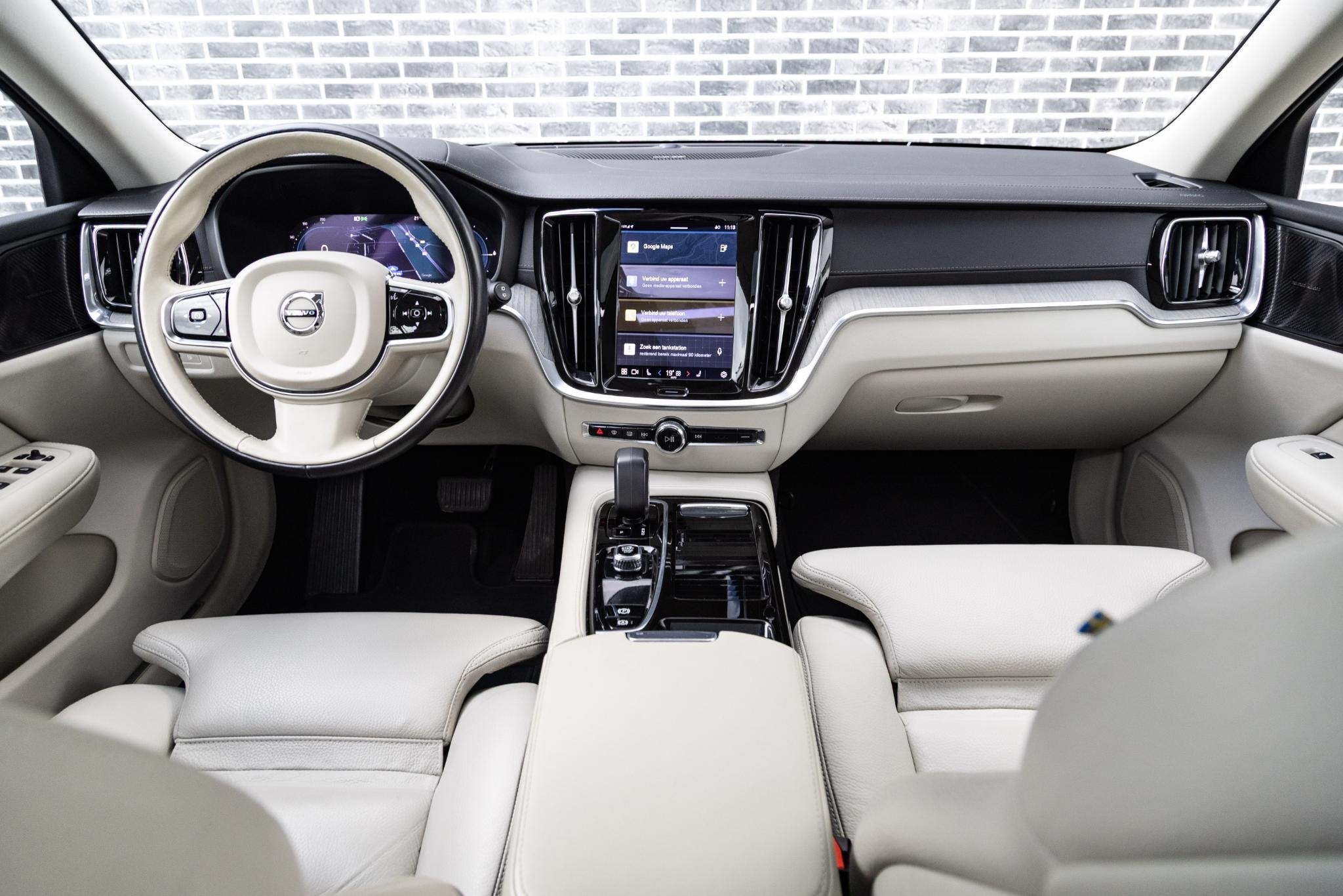 Volvo V60 2.0 T6 Plug-in Hybrid AWD Ultimate Bright | PHEV L, Auto's, Gebruikt, Euro 6, 4 cilinders, Blauw