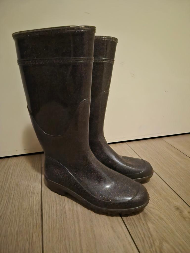Zwarte laarzen met glitters maat 39, Kleding | Dames, Schoenen, Zwart, Ophalen of Verzenden, G&G, Regenlaarzen