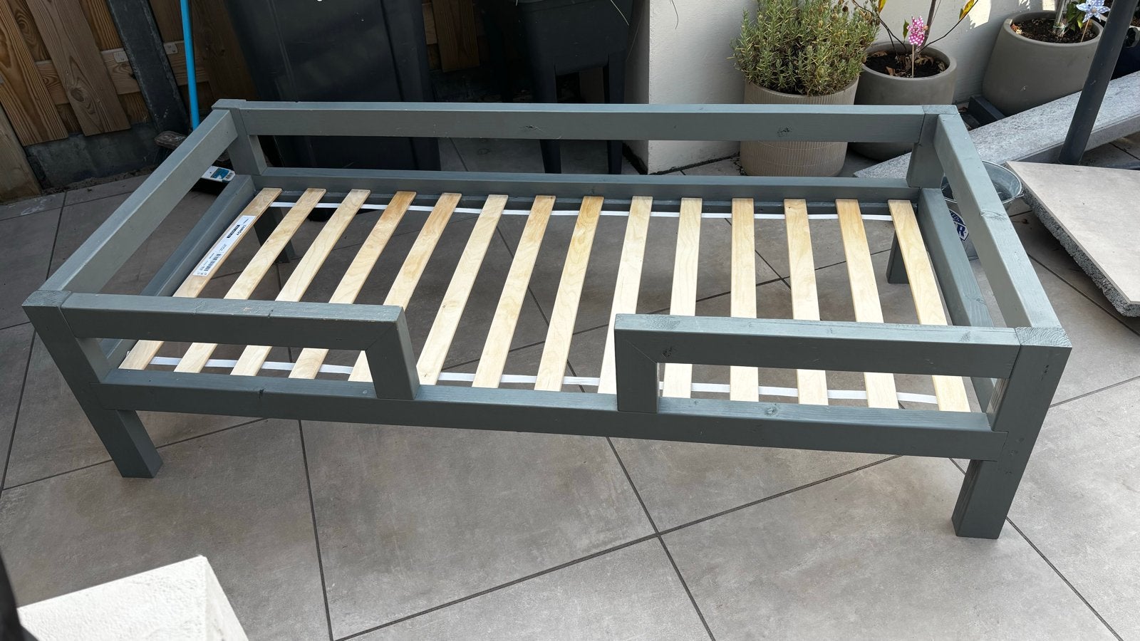 Houten peuterbed 170x80 cm - zelfgemaakt, Ophalen, Gebruikt, Eenpersoons, 190 cm of minder