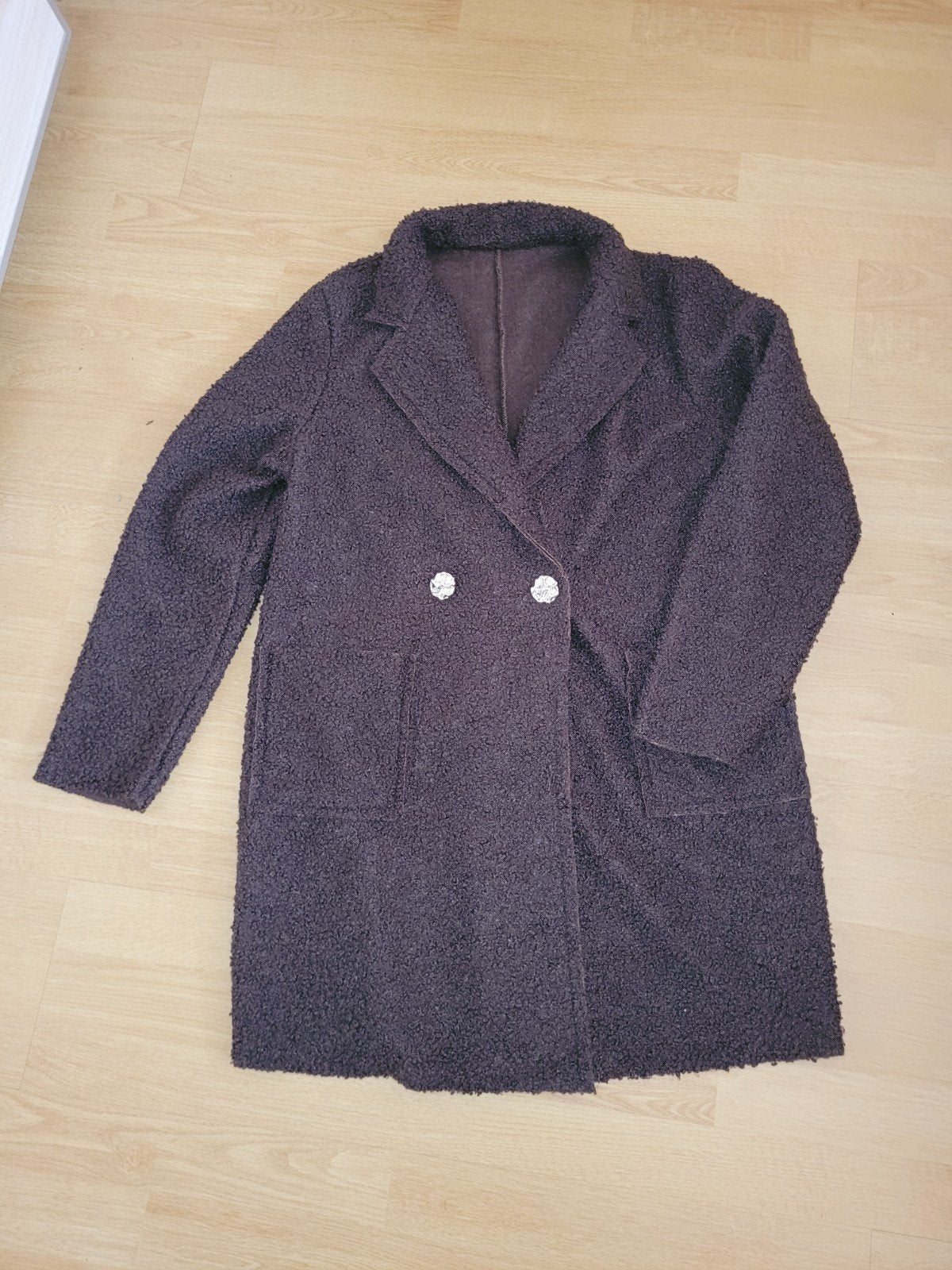 Bruine teddy mantel met goudkleurige knopen - Maat 42, Verzenden, Gedragen, Maat 42/44 (L), Bruin