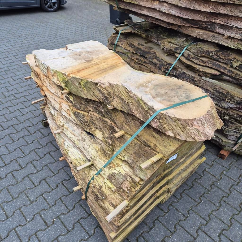 Grote partij overjarige boomstamplanken en bladen, Ophalen, Overige houtsoorten, 50 mm of meer, Plank