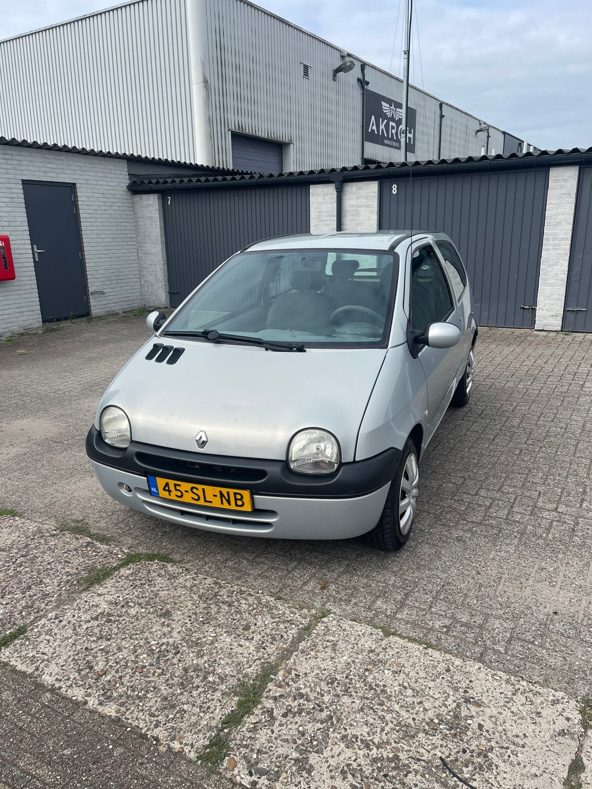 Renault Twingo 1.2 Auth  2003  airco nieuwe apk, Voorwielaandrijving, 600 kg, 4 cilinders, Bedrijf