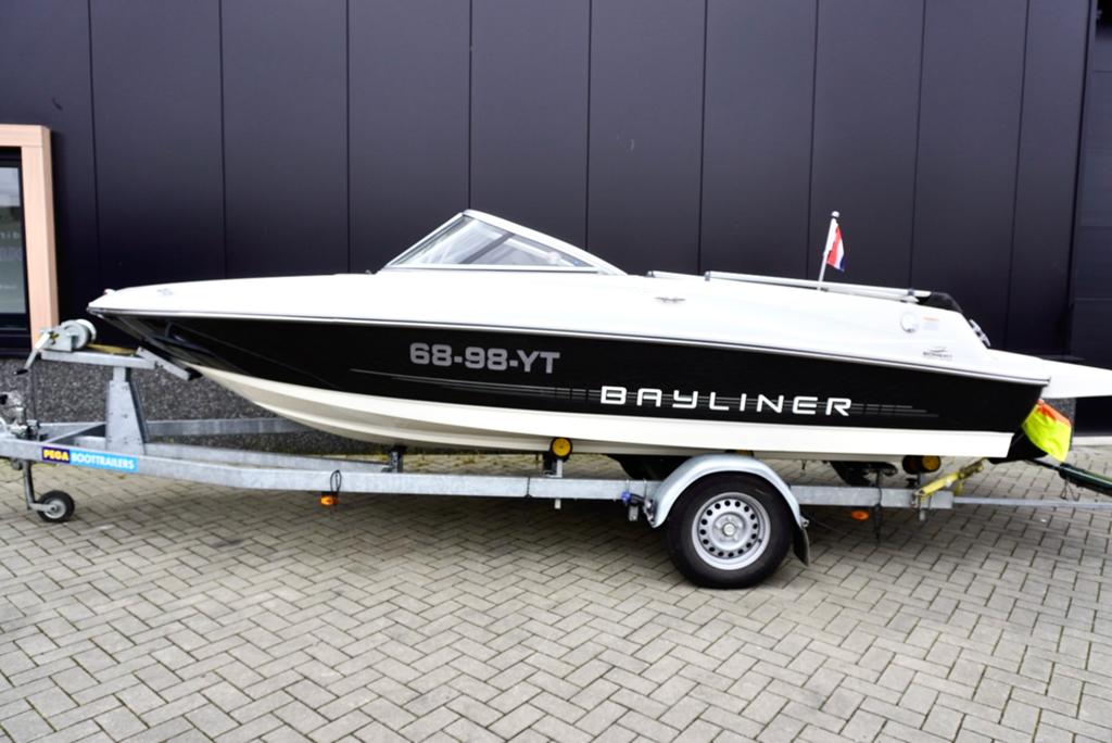 Bayliner 175 GT Speedboot – in topstaat | 135 pk Mercruiser, Ophalen, Binnenboordmotor, 120 tot 200 pk, Zo goed als nieuw