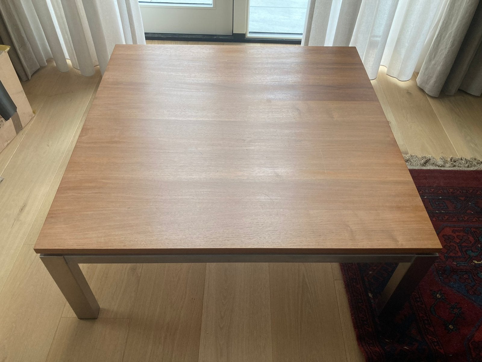 Salontafel notenhout met rvs frame, Ophalen, 100 tot 150 cm, 50 tot 100 cm, Zo goed als nieuw