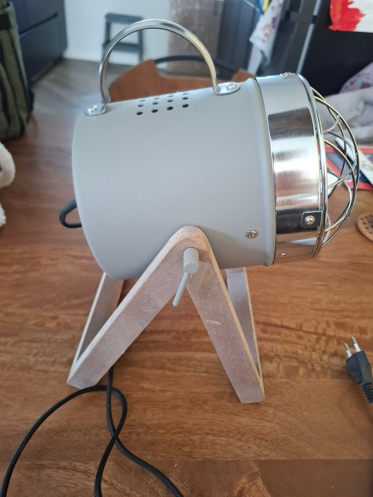Industriële lamp + peertje, Huis en Inrichting, Lampen | Spots, Ophalen, Overige typen, Zo goed als nieuw, Met schakelaar