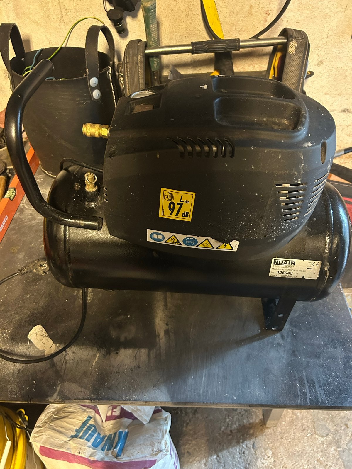 NUAIR Hurricane 215/25 Compressor - Gebruikt, Doe-het-zelf en Verbouw, Ophalen, Gebruikt, 6 tot 10 bar, 25 tot 100 liter