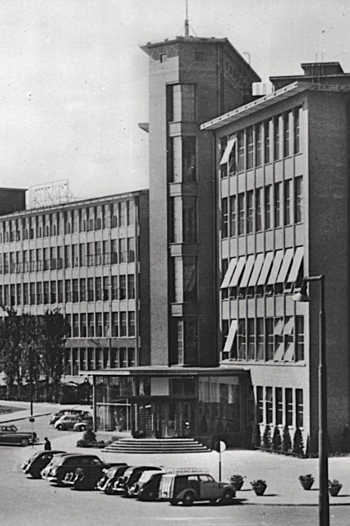 805285	Eindhoven	1953 Philipsgebouw	Gelopen met postzegel, Ophalen of Verzenden, 1940 tot 1960, Gelopen, Noord-Brabant