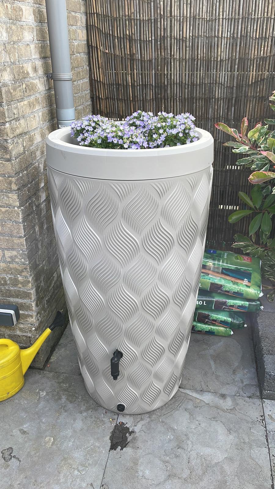 Wave Regenton 240L met Plantenbak - 114cm Hoog, Ophalen, Kunststof, Gebruikt, Met kraantje