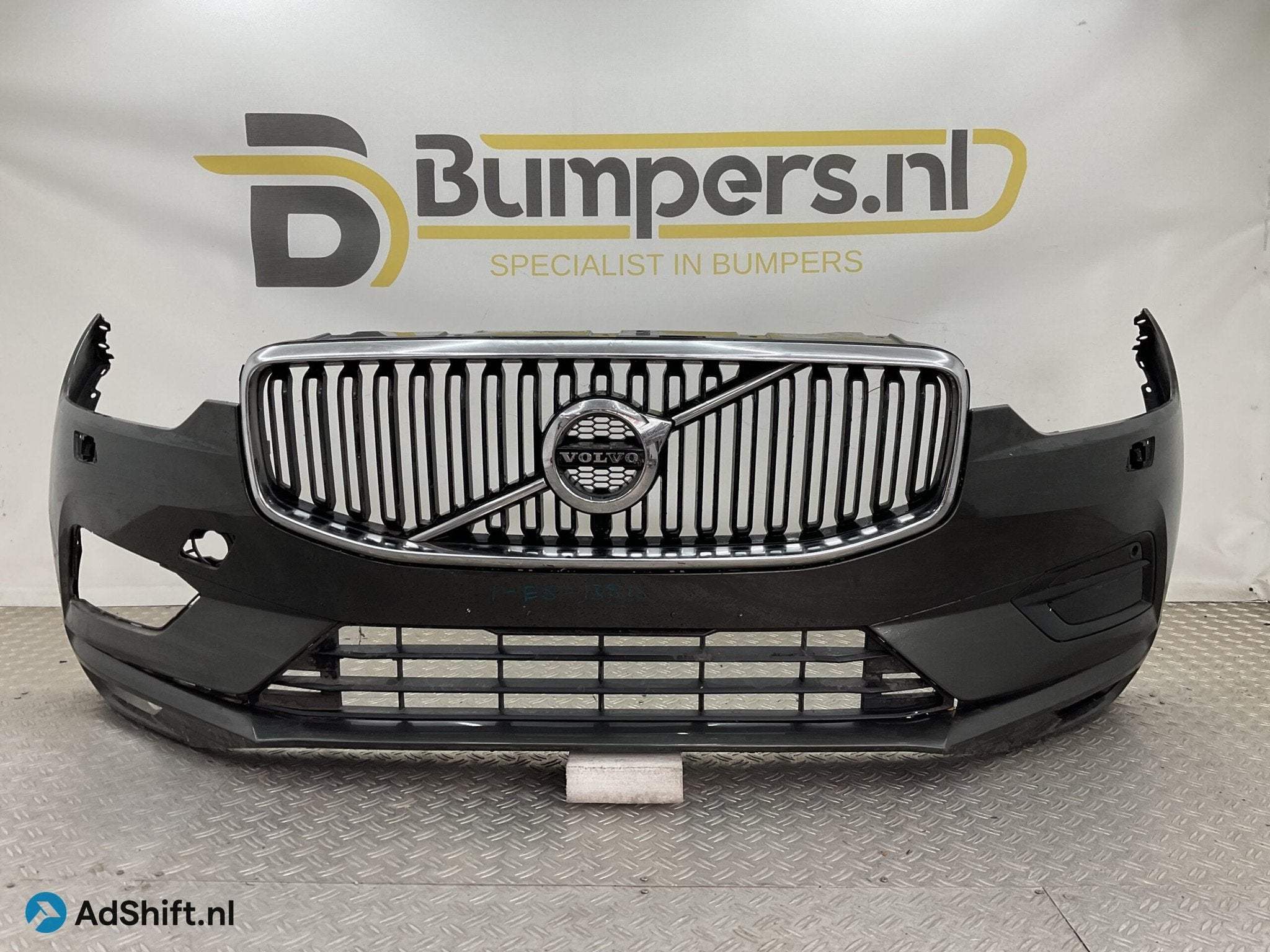 Bumper Volvo XC60 XC-60 2017-2021 31425160 Voorbumper E5-204