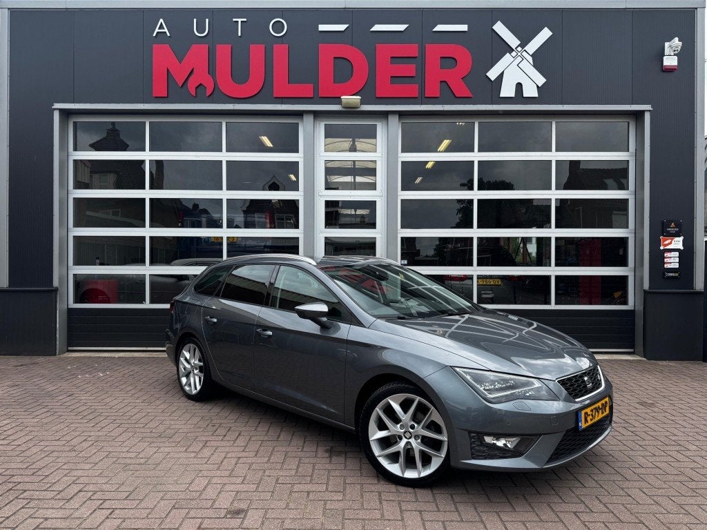 Seat LEON 1.4 TSI FR STYLE BUSINESS / CRUISE / TREKHAAK / PA, Voorwielaandrijving, Euro 5, Gebruikt, 4 cilinders