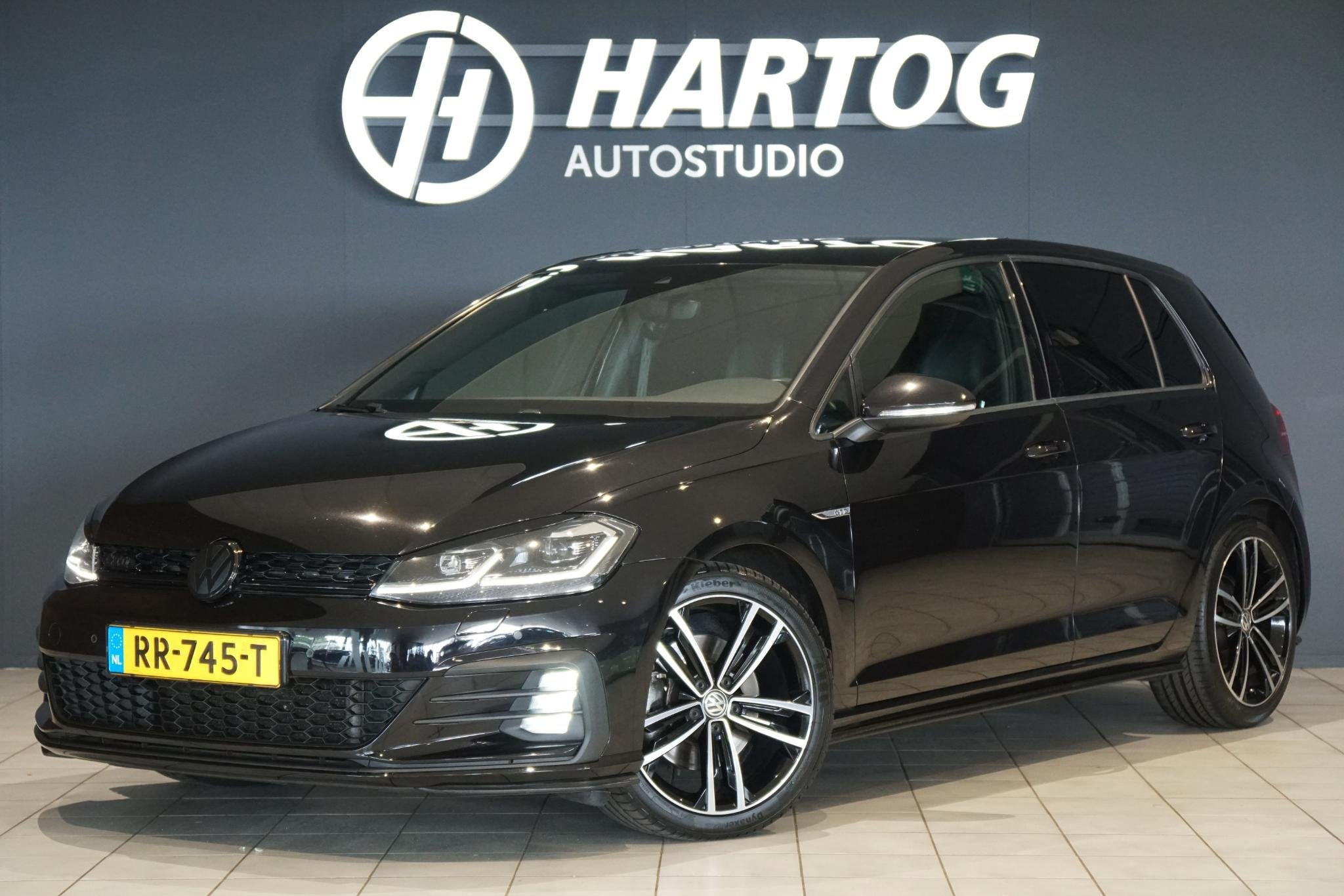 Volkswagen Golf 2.0 TDI GTD *INCL BTW* DSG / LEDER / CAMERA, Auto's, Volkswagen, Gebruikt, Euro 6, Zwart, Bedrijf