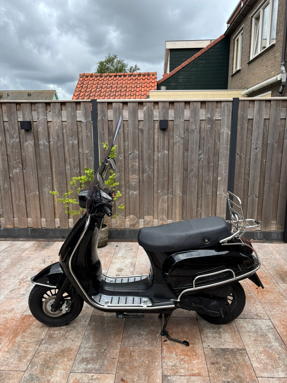 BTC Riva scooter 2017, Fietsen en Brommers, Ophalen, Zo goed als nieuw, Benzine, Overige merken
