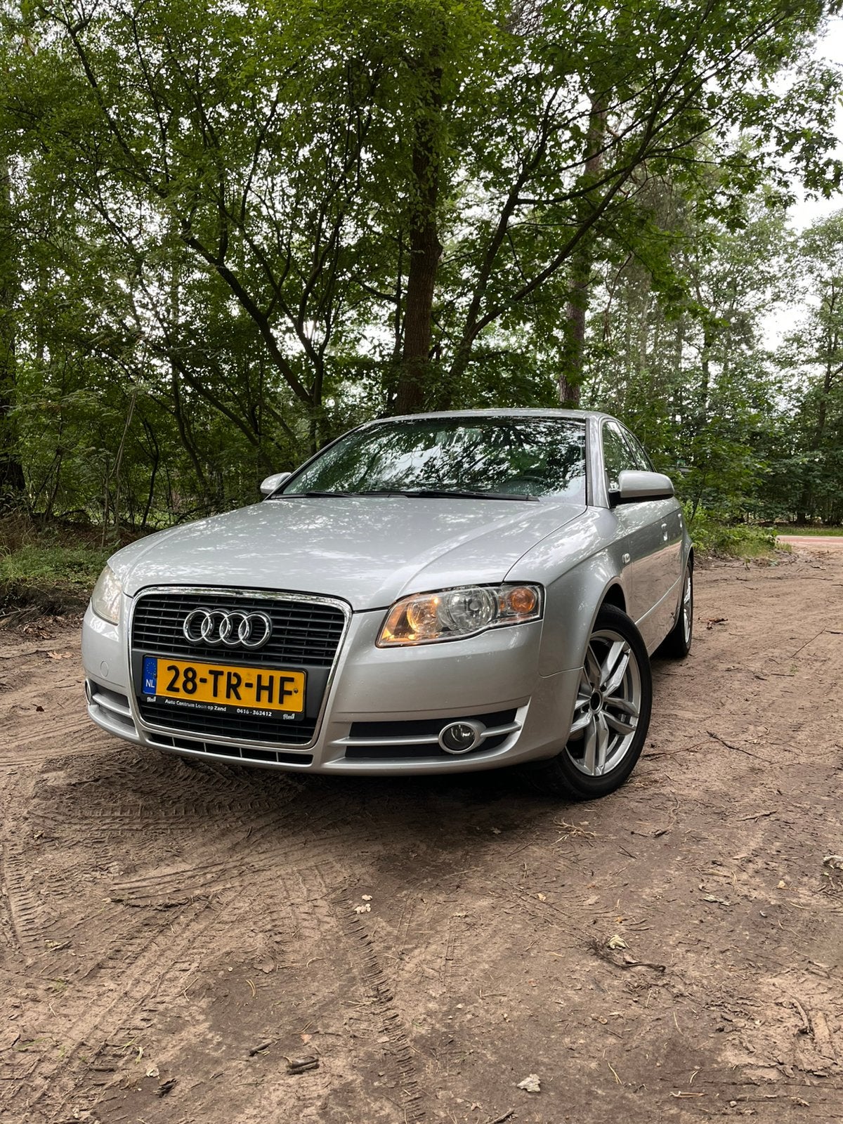 Audi A4 1.6 75KW 2007 Grijs, 680 kg, 4 cilinders, A4, 1200 kg
