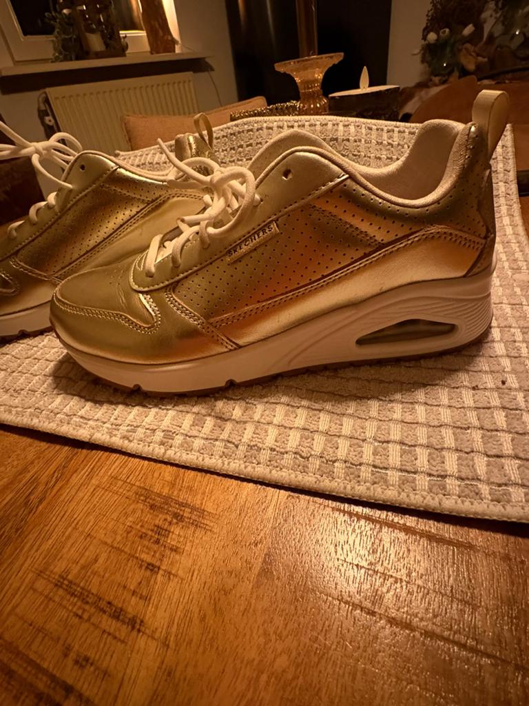 Skechers dames sneakers goud, Ophalen, Zo goed als nieuw, Overige kleuren, Sneakers of Gympen