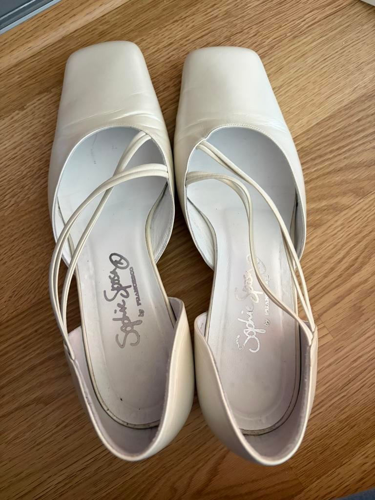 Trouwschoen lage hak maat 37,5 valt als 38, Kleding | Dames, Schoenen, Ophalen, Gedragen, Wit