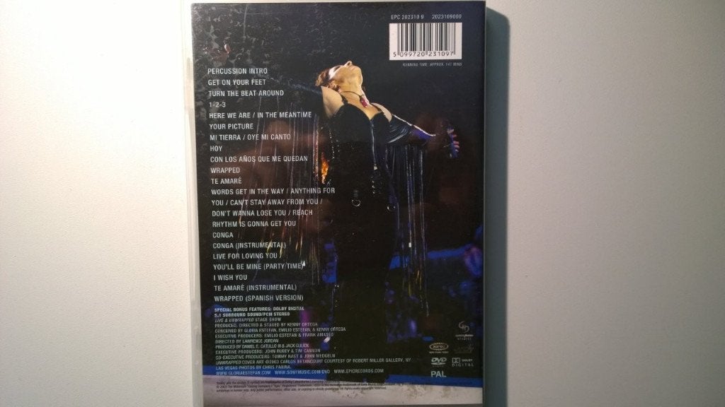 Gloria Estefan - Live And Unwrapped (DVD), Alle leeftijden, Ophalen of Verzenden, Zo goed als nieuw, Concert