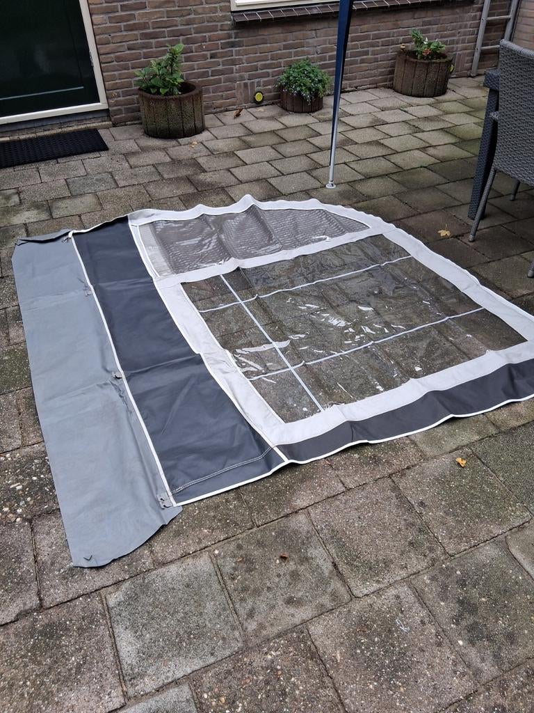 Zijwanden van een Dorema caravanluifel - Grijs, Caravans en Kamperen, Kampeeraccessoires, Ophalen of Verzenden, Zo goed als nieuw