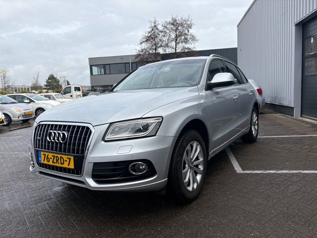 Audi Q5 2.0 TFSI Pro Line Leer I Trekhaak I Pano, Gebruikt, Huisgarantie, 4 cilinders, Origineel Nederlands
