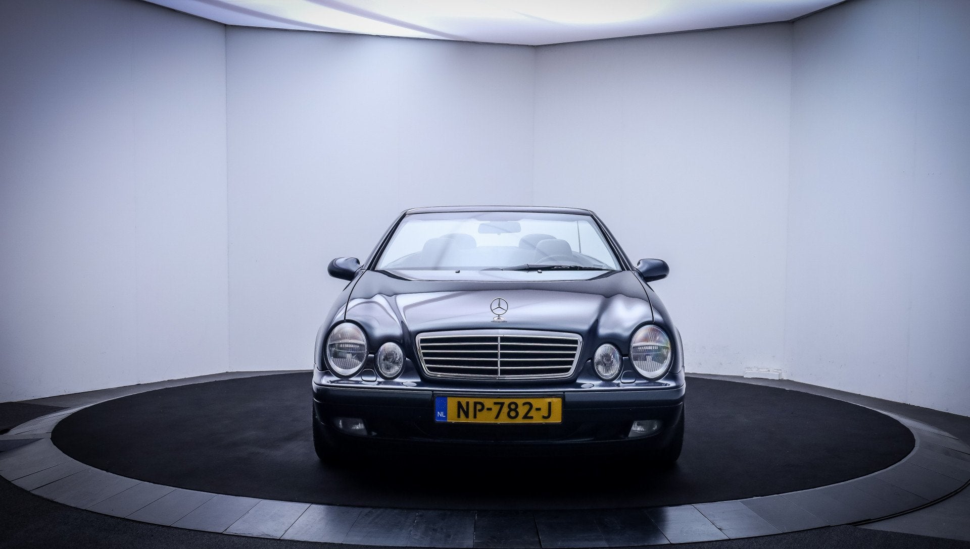 Mercedes-Benz CLK-Klasse Cabrio 230 K. Sport NAVI | STOELVER, Achterwielaandrijving, Cabriolet, 4 stoelen, Zwart