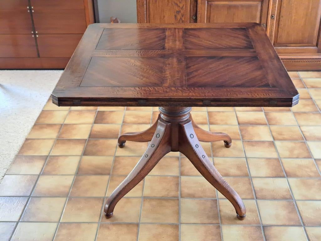 RAC (Royal Antique Collection) eetkamertafel met 4 stoelen, Ophalen