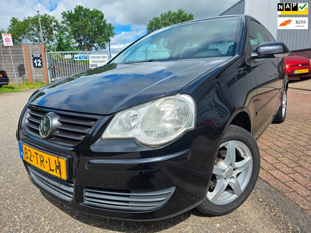 Volkswagen Polo 1.4-16V Optive, Auto's, Voorwielaandrijving, Gebruikt, 4 cilinders, Zwart