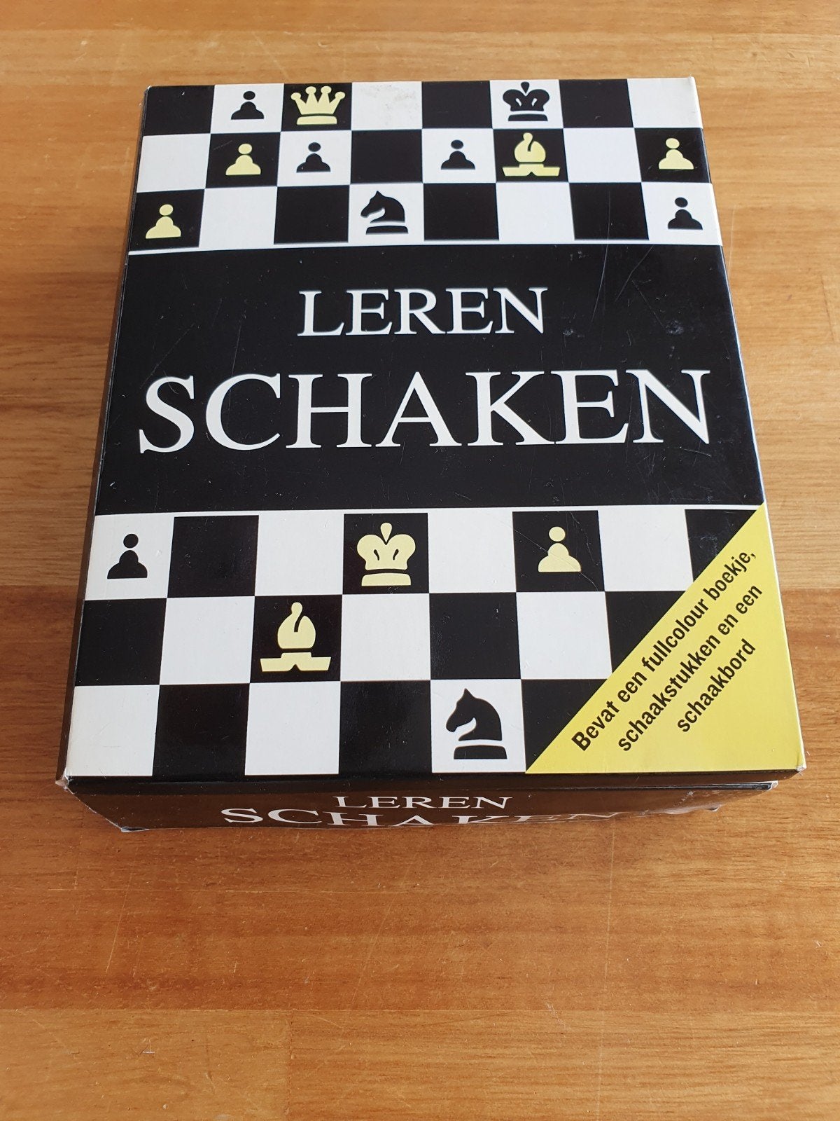 Leren Schaken: Complete Set met Boek, Schaakstukken en Bord, Een of twee spelers, Ophalen of Verzenden, Zo goed als nieuw, Reisspel
