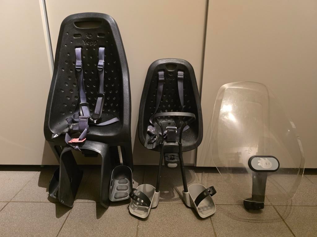 Set Yepp fietsstoeltjes met windscherm, Fietsen en Brommers, Fietsaccessoires | Fietsstoeltjes, Ophalen of Verzenden, Gebruikt