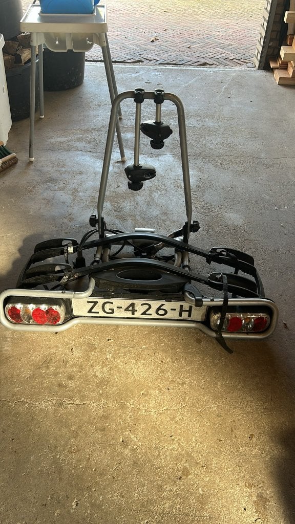 Thule Fietsendrager, Ophalen, Gebruikt, Elektrische fiets, 2 fietsen
