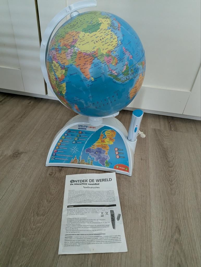 Clementoni de interactieve wereldbol, Ophalen of Verzenden, Zo goed als nieuw, Ontdekken, Met geluid