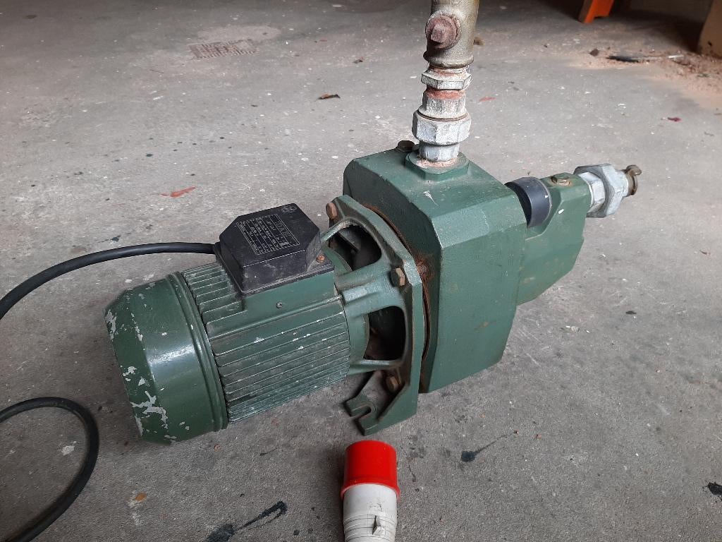 beregeningspomp waterpomp hydrofoorpomp, Tuin en Terras, Waterpompen, Ophalen, Gebruikt, Elektrisch, Beregeningspomp