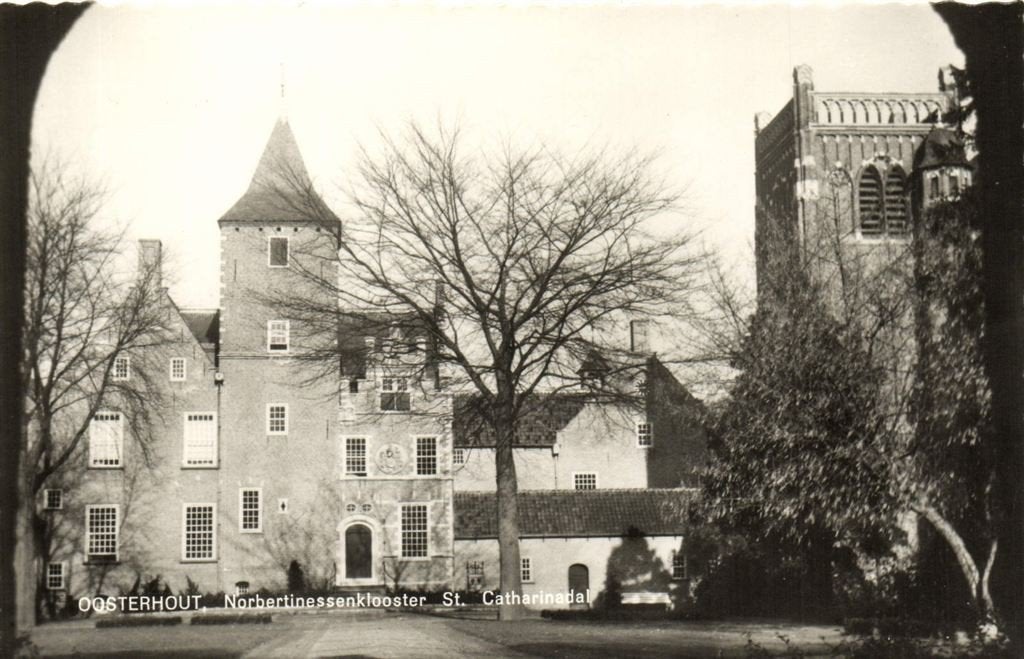 Oosterhout, Norbertinessenklooster St. Catharinadal - ongelo, Verzamelen, Ophalen of Verzenden, 1960 tot 1980, Ongelopen, Noord-Brabant