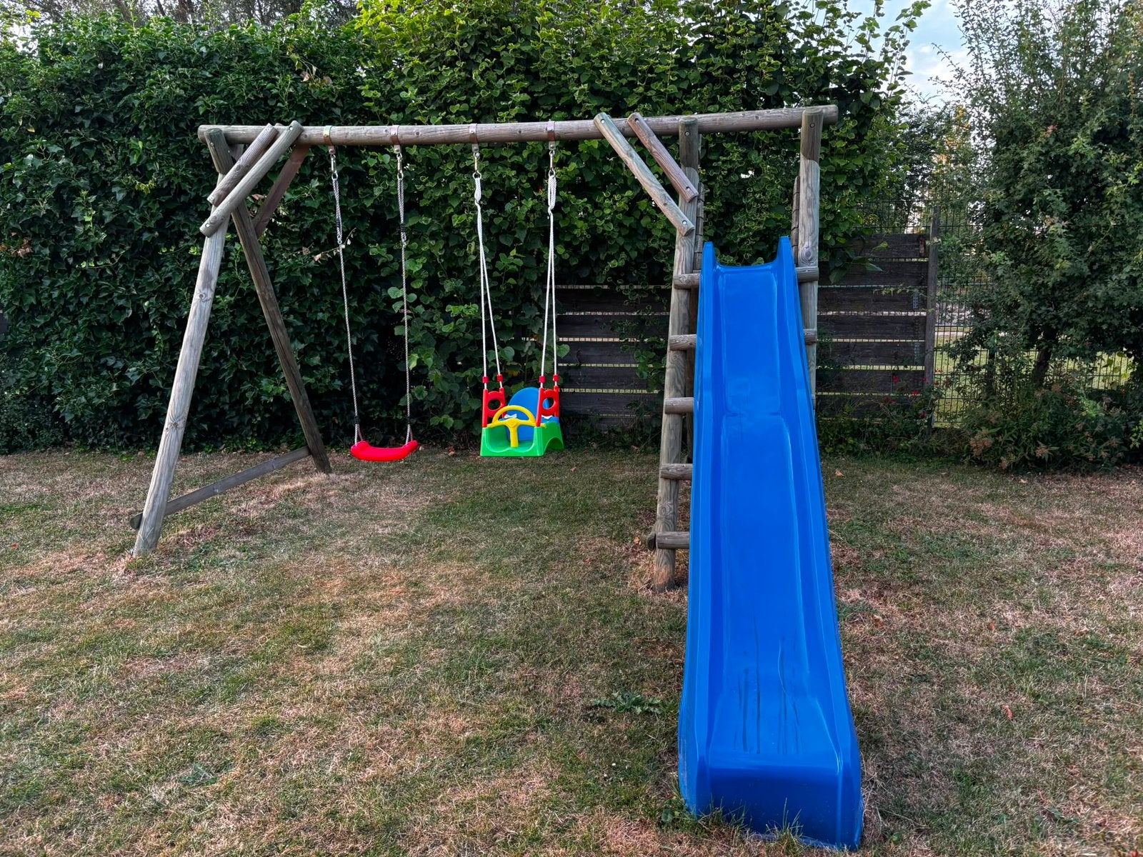 Speeltoestel schommel en glijbaan, Ophalen, Gebruikt