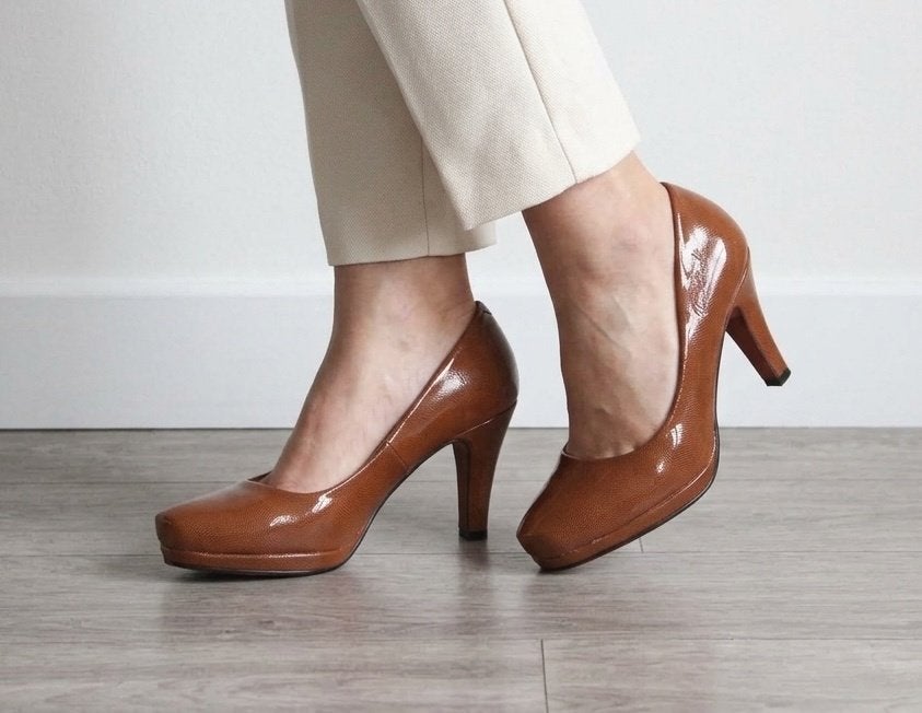 Pierre Cardin - stijlvolle hakken cognac bruin - maat 39, Kleding | Dames, Pumps, Bruin, Verzenden, Nieuw