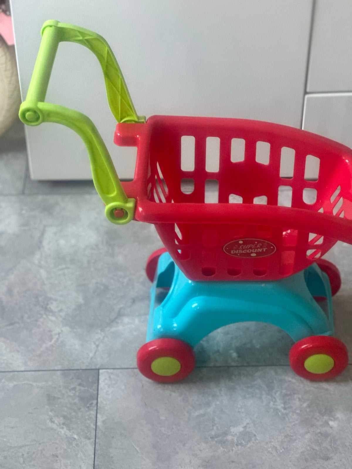 Leuke speelgoedwinkelwagen voor kinderen, Kinderen en Baby's, Speelgoed | Overig, Ophalen of Verzenden, Gebruikt, Jongen of Meisje