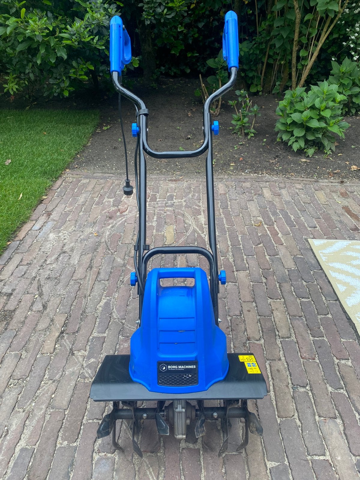 Te koop! Tuinfrees voor het omspitten van je tuin!, Ophalen, Zo goed als nieuw, 50 cm of meer