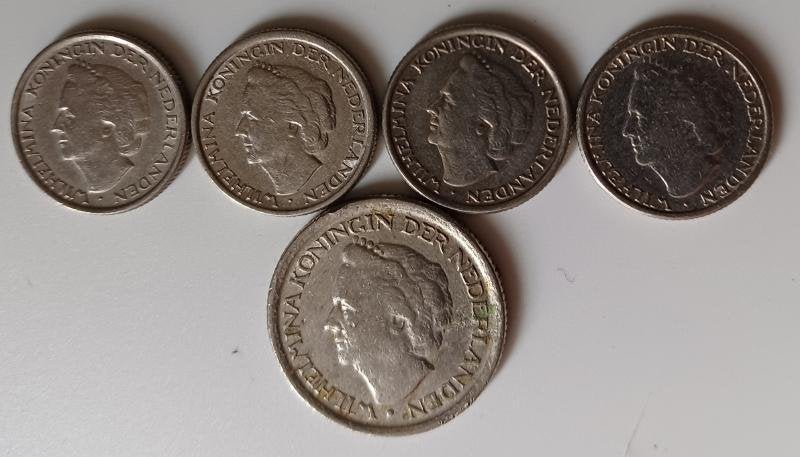 4 Stuks10 cent en een kwartje wilhelmina 1948, Postzegels en Munten, Ophalen of Verzenden, Nederland, Munten