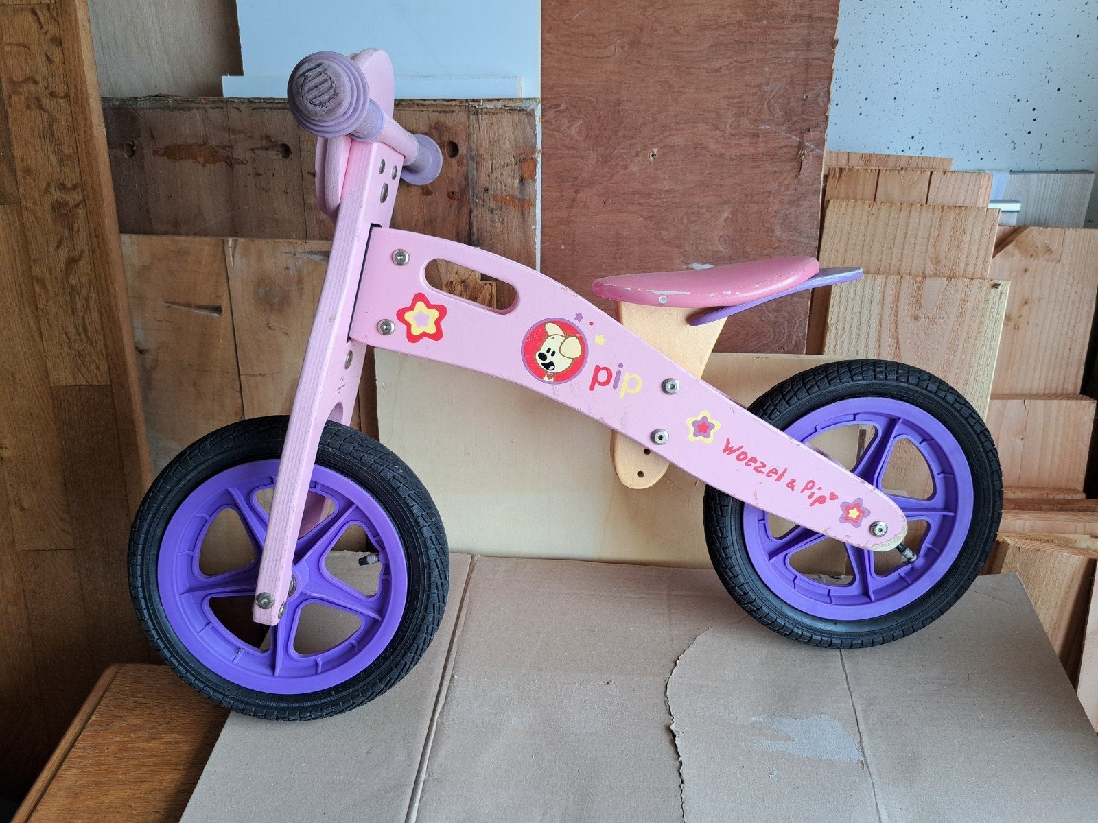 Roze Houten Loopfiets Woezel & Pip, Ophalen, Gebruikt, Loopfiets