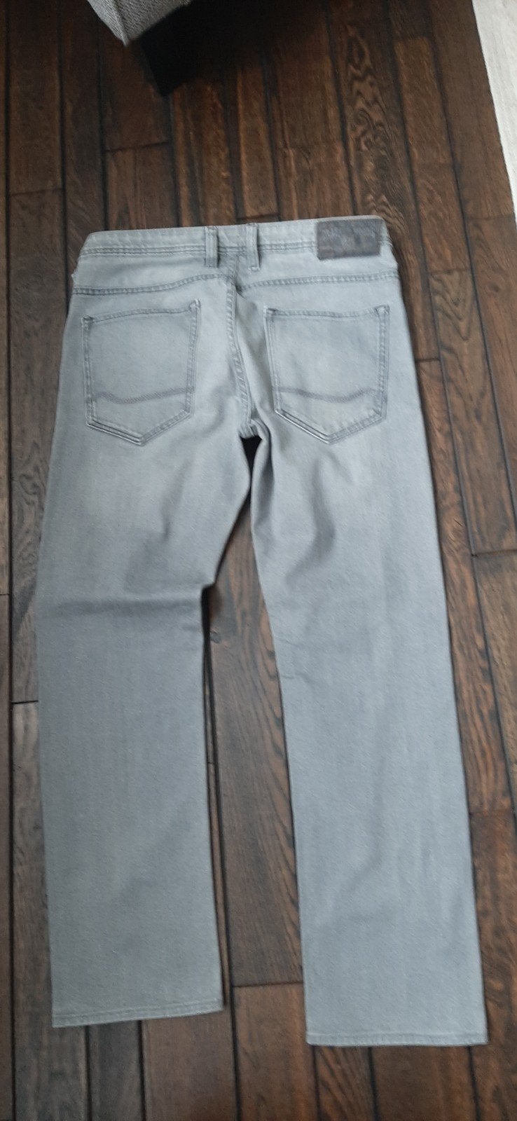 Heren jeans - Blauw en Grijs (2 stuks), Kleding | Heren, Spijkerbroeken en Jeans, Onbekend, Blauw, Ophalen of Verzenden, W33 - W34 (confectie 48/50)