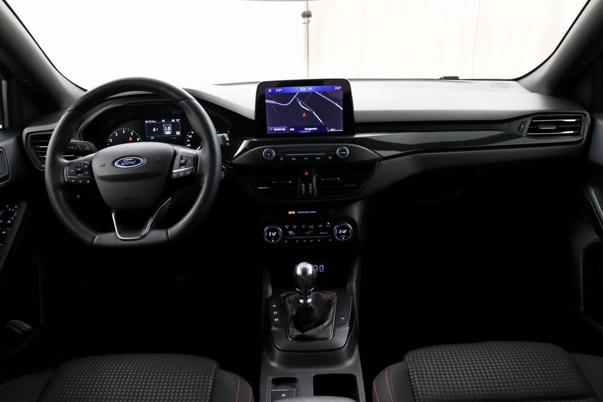 Ford Focus Wagon 1.0 EcoBoost Hybrid ST-line X zwart, Auto's, Euro 6, Zwart, Origineel Nederlands, 19 km/l