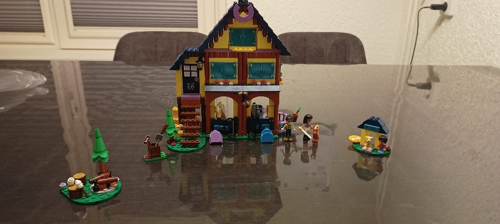 41683 Lego Friends Paardrijbasis in het bos, Lego, Friends, Ophalen of Verzenden, Zo goed als nieuw