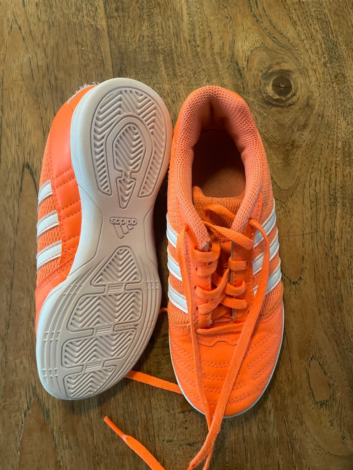 Adidas Sala zaalschoenen - Oranje, Ophalen of Verzenden, Gebruikt, Schoenen