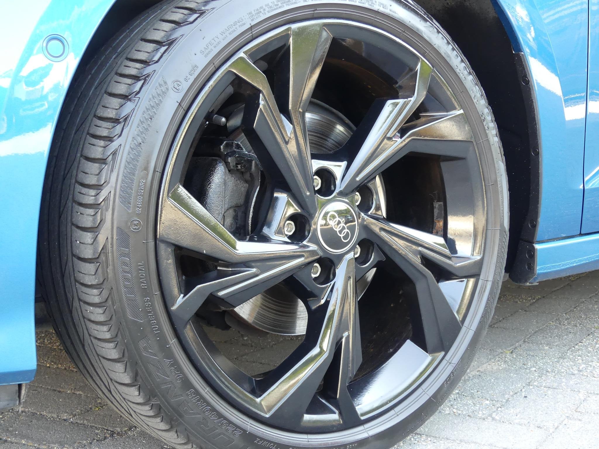 Audi A3 Limousine 30 TFSI Business edition *t/m 10de bouwjaa, Auto's, Audi, Stof, Gebruikt, Met garantie (alle), Blauw